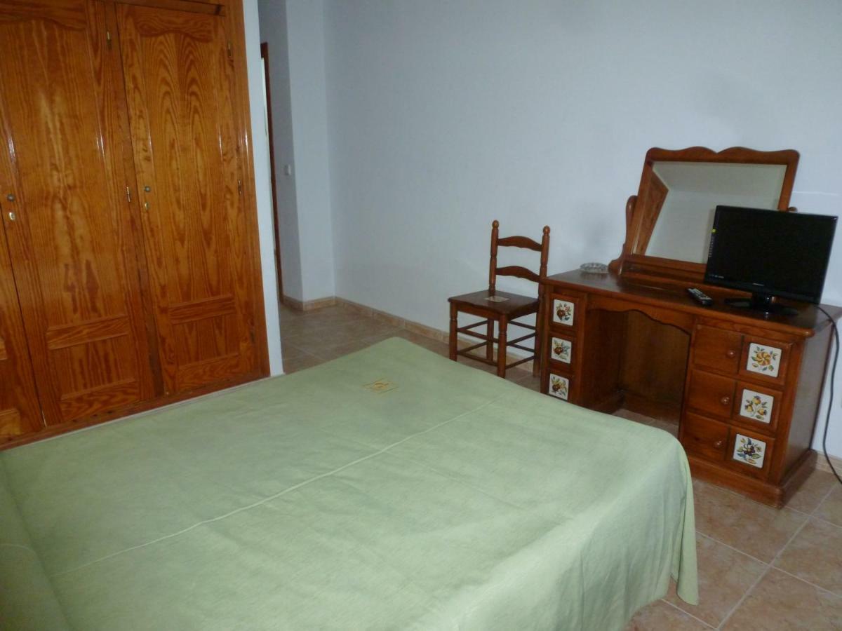 Hostal Cortes Гаруча Екстериор снимка